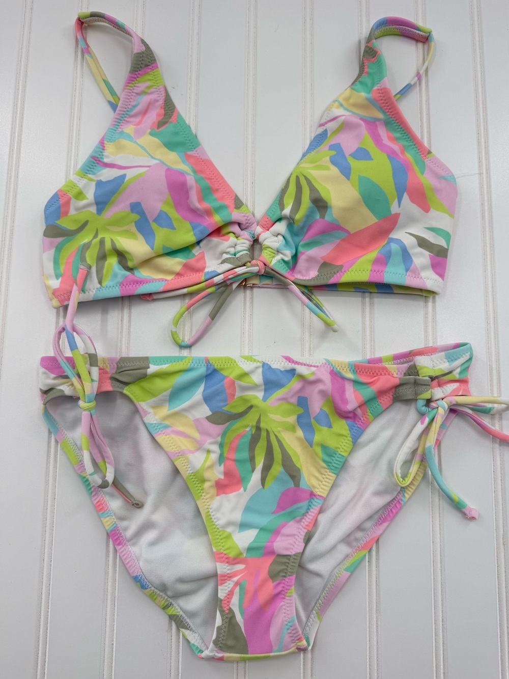 NWOT Raisins Pastel Tropical Front Tie Top & Side Tie Bottoms Bikini Set Size M